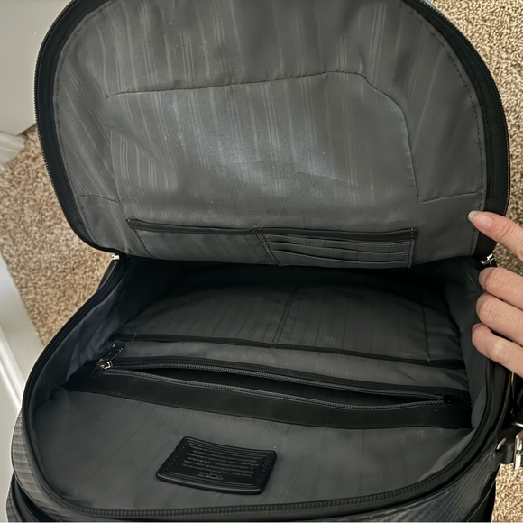 Tumi 30380 Do Collet Backpack Carbon Coating Leather Black Bag Business REAL - Picture 5 of 6